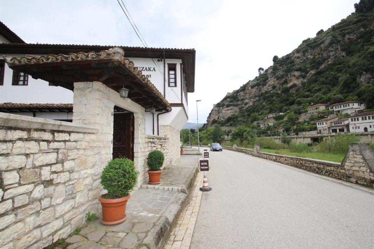 Boutique Hotel Muzaka Berat Exterior foto