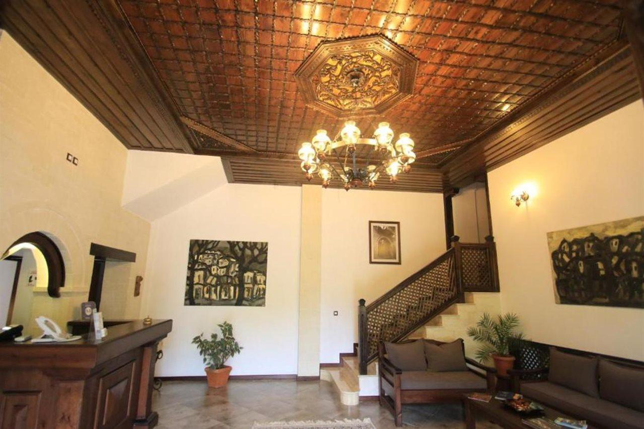Boutique Hotel Muzaka Berat Exterior foto
