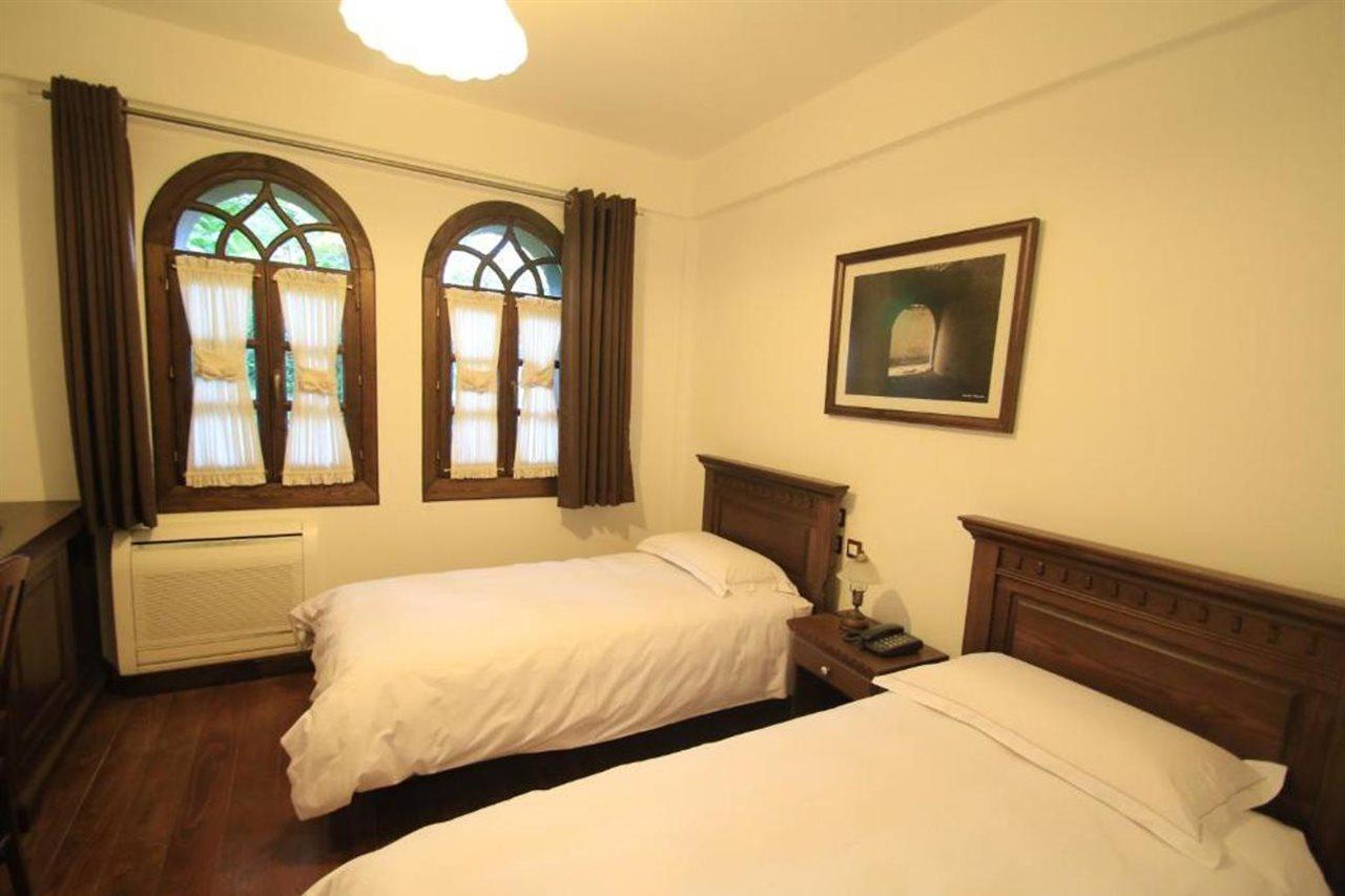 Boutique Hotel Muzaka Berat Exterior foto