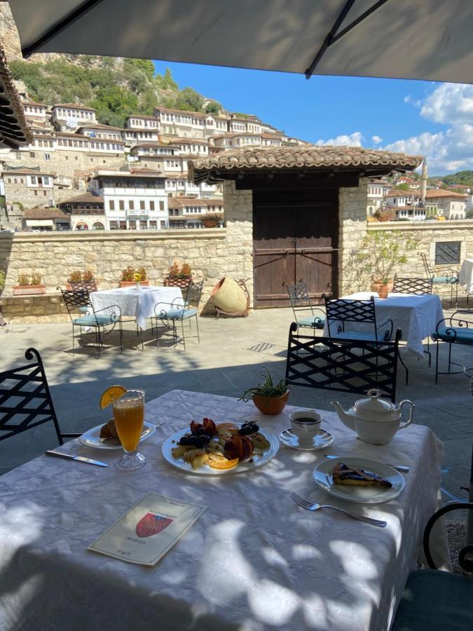 Boutique Hotel Muzaka Berat Exterior foto