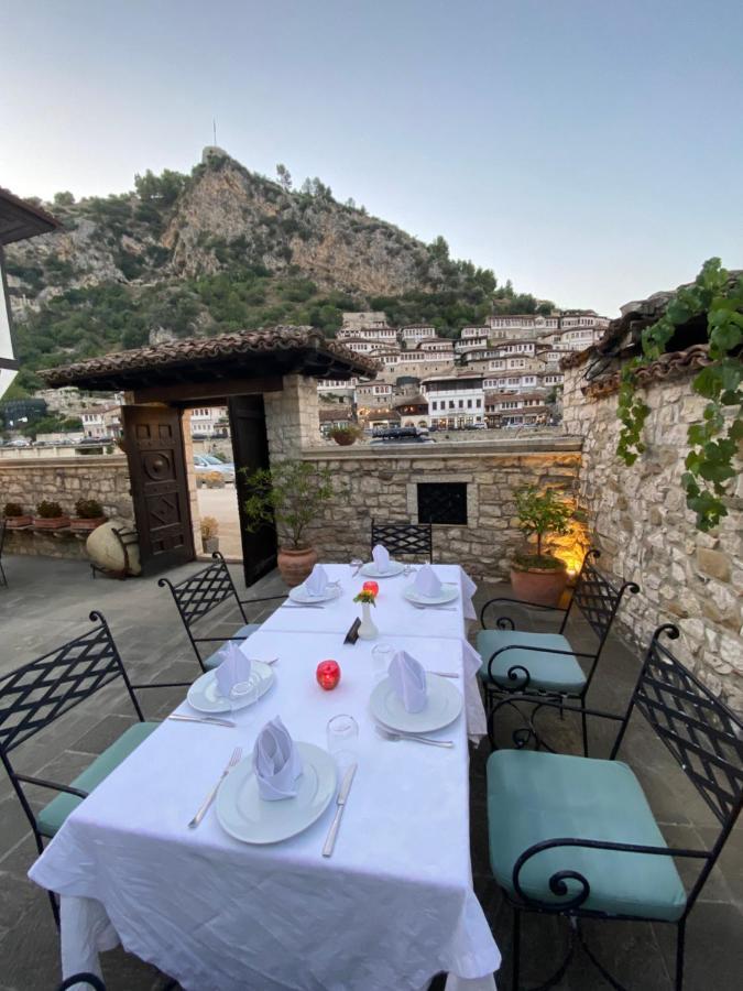 Boutique Hotel Muzaka Berat Exterior foto