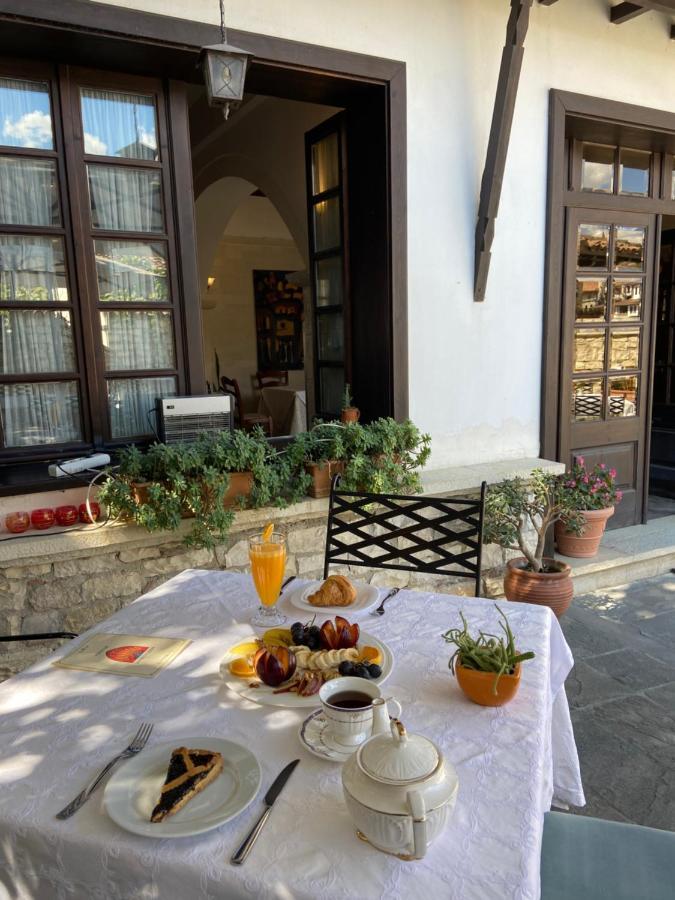 Boutique Hotel Muzaka Berat Exterior foto